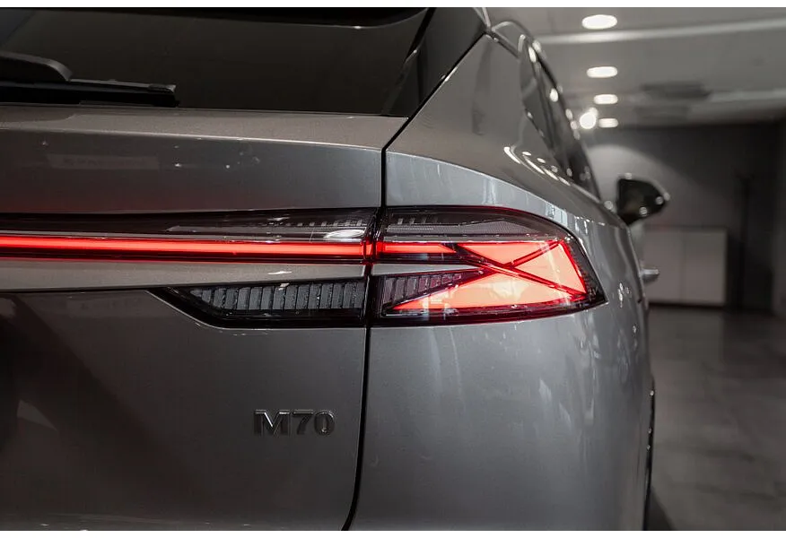 Москвич М70 2.0 AT FWD (200 л.с.) Ультра Серебристый в АВИЛОН. Слайд №20