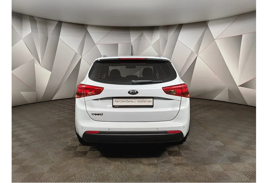 Kia Ceed 1.6 AT (129 л.с.) Белый в АВИЛОН. Слайд №8 Kia Ceed 1.6 AT (129 л.с.) Белый в АВИЛОН. Слайд №8