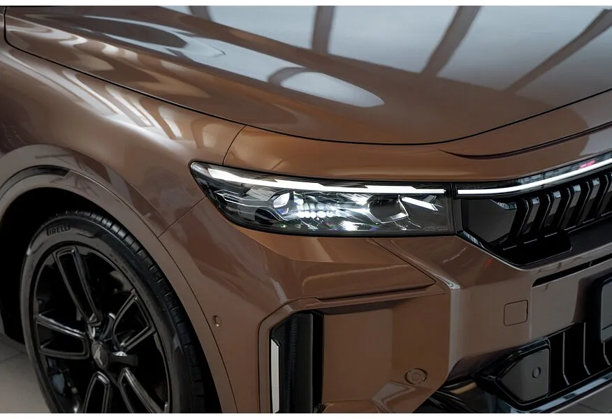 Voyah Free EVR 1.5 AT AWD (489 л.с.) Коричневый в АВИЛОН. Слайд №12