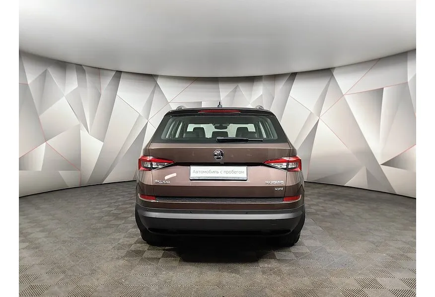 Skoda Kodiaq 2.0 TSI DSG 4X4 (180 л.с.) Коричневый в АВИЛОН. Слайд №8