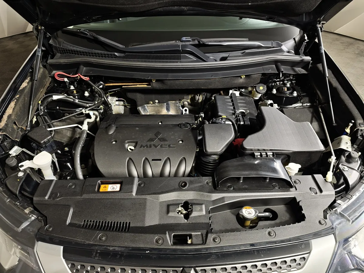 Mitsubishi Outlander 2.0 MIVEC CVT 4WD (146 л.с.) Intense Plus Черный в АВИЛОН. Слайд №11