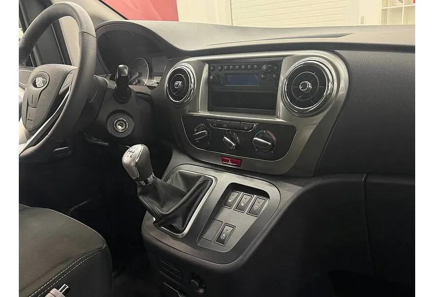 Sollers SF1 1.5 MT (136 л.с.) Серебристый в АВИЛОН. Слайд №7