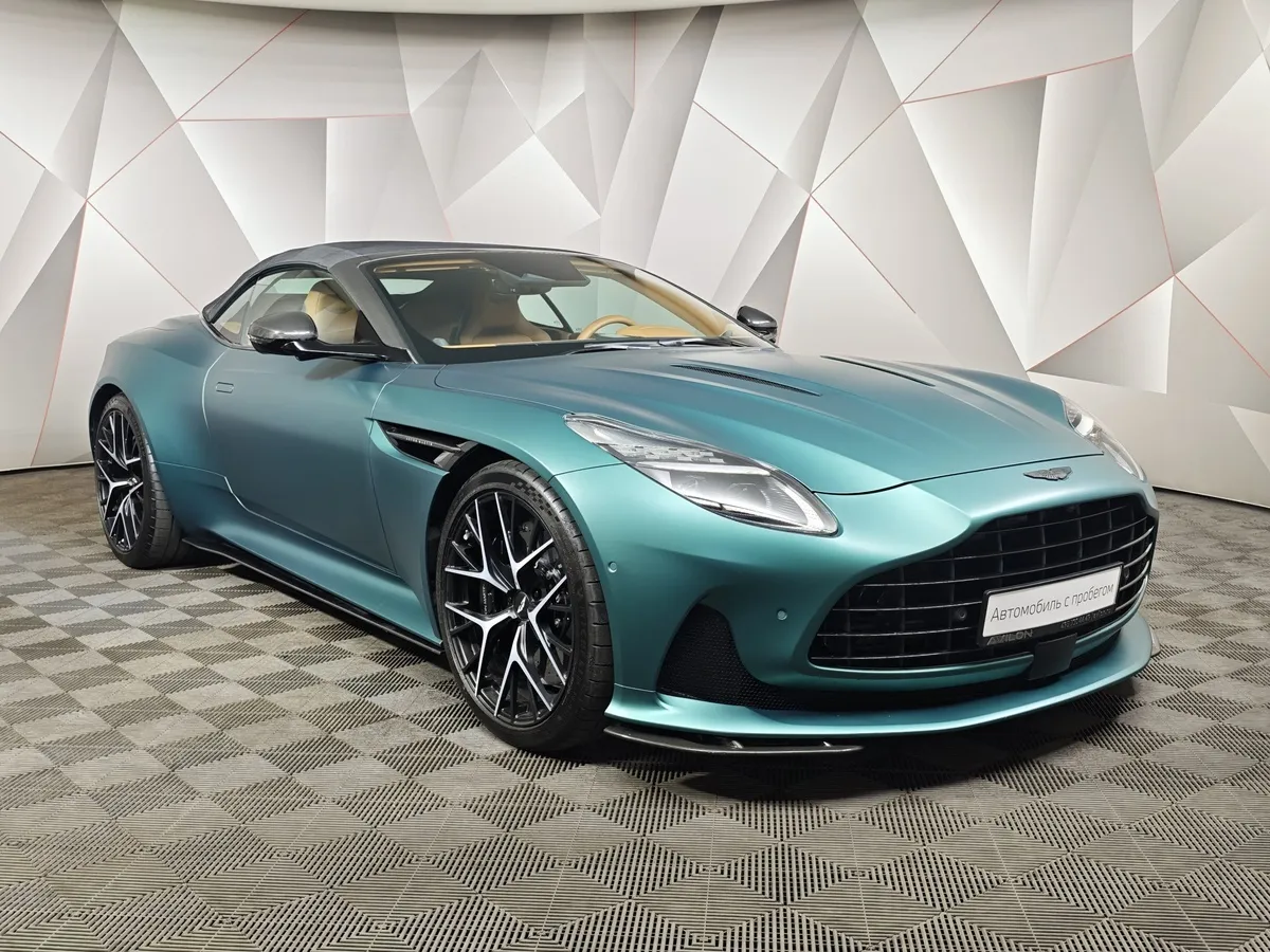 Aston Martin DB12 Volante 5.2 V12 AT (600 л.с.) Зеленый в АВИЛОН. Слайд №3