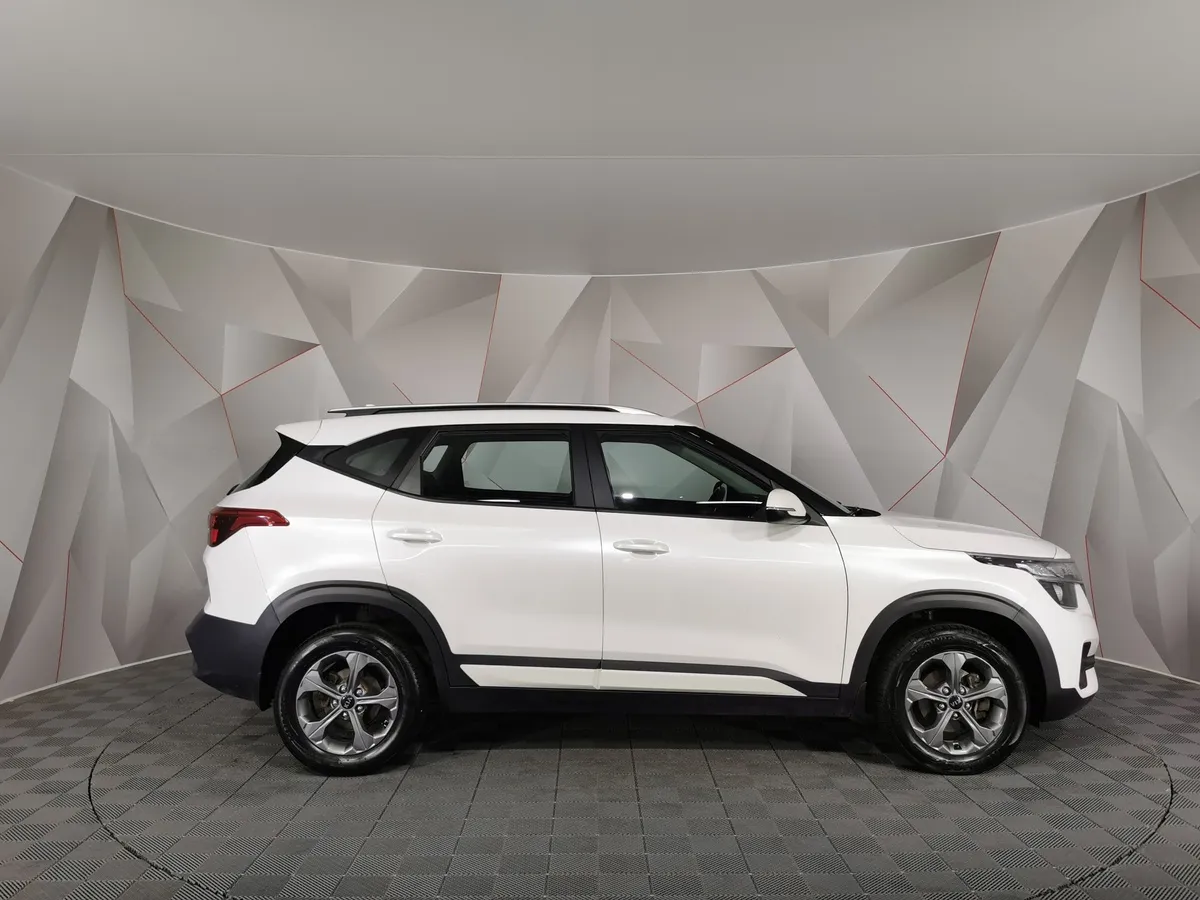 Kia Seltos 2.0 MPI 2WD IVT (149 л.с.) Luxe Белый в АВИЛОН. Слайд №6