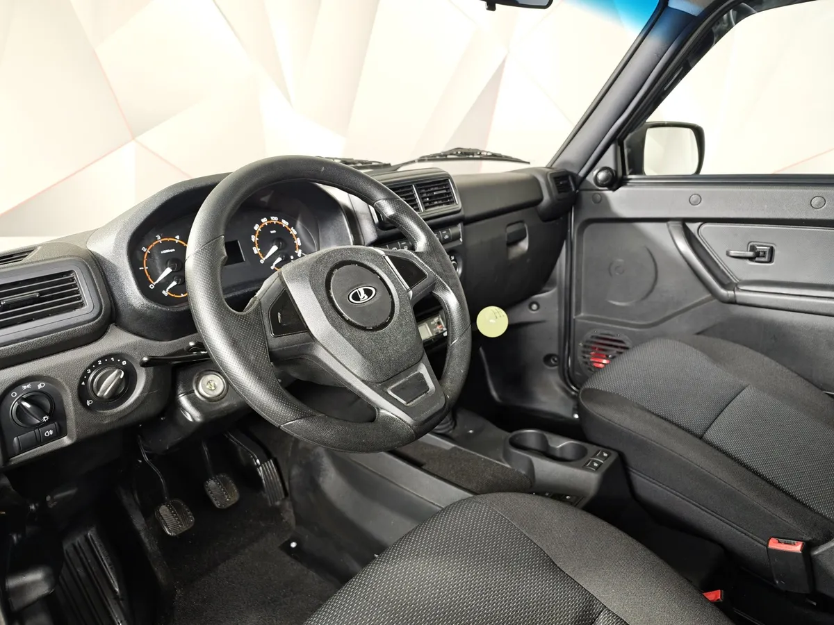 ВАЗ (Lada) 4x4 1.7 MT 8 кл. (Евро-4) (83 л.с.) Белый в АВИЛОН. Слайд №16