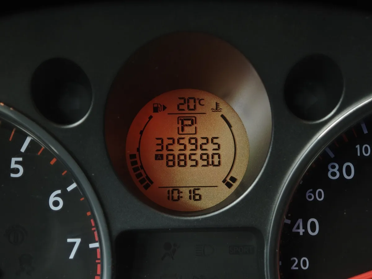 Nissan X-Trail 2.0 CVT AWD (141 л.с.) Серебристый в АВИЛОН. Слайд №16