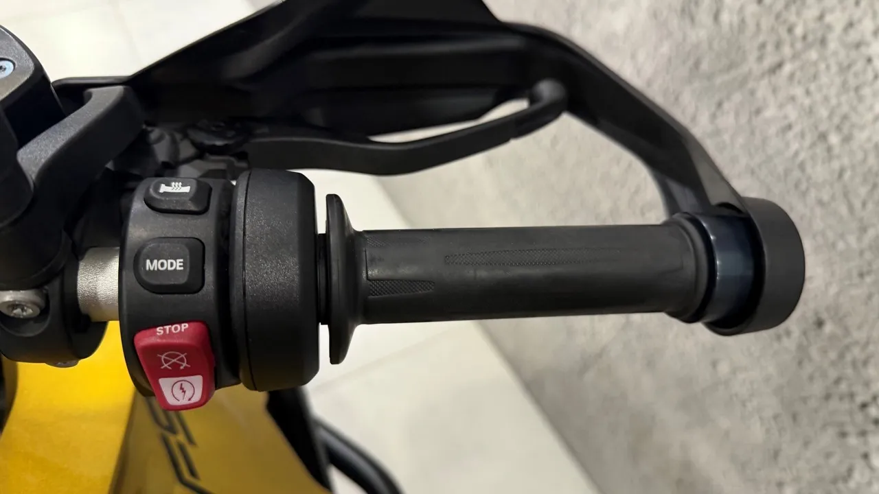 BMW Motorrad F 900 XR F 900 XR 895 см³ 895 Золотой в АВИЛОН. Слайд №10
