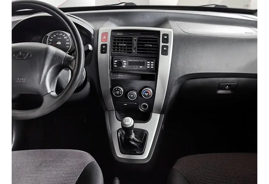 АВИЛОН - Hyundai Tucson 2.0 MT 4WD (140 л.с.) Серебристый - slide 11