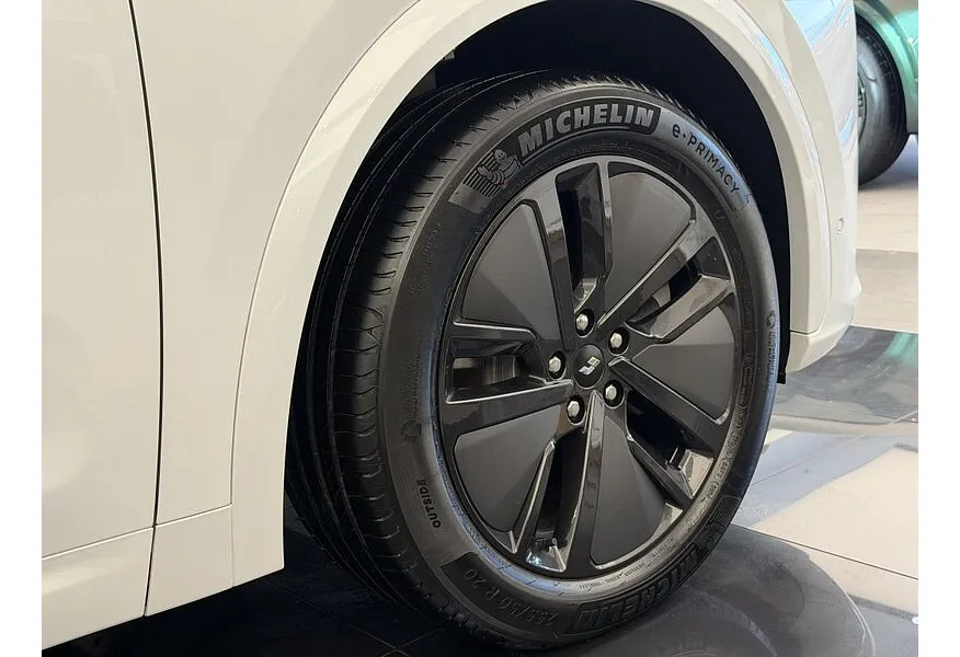 Li Auto L7 1.5 AT 4WD (449 л.с.) Pro Белый в АВИЛОН. Слайд №14