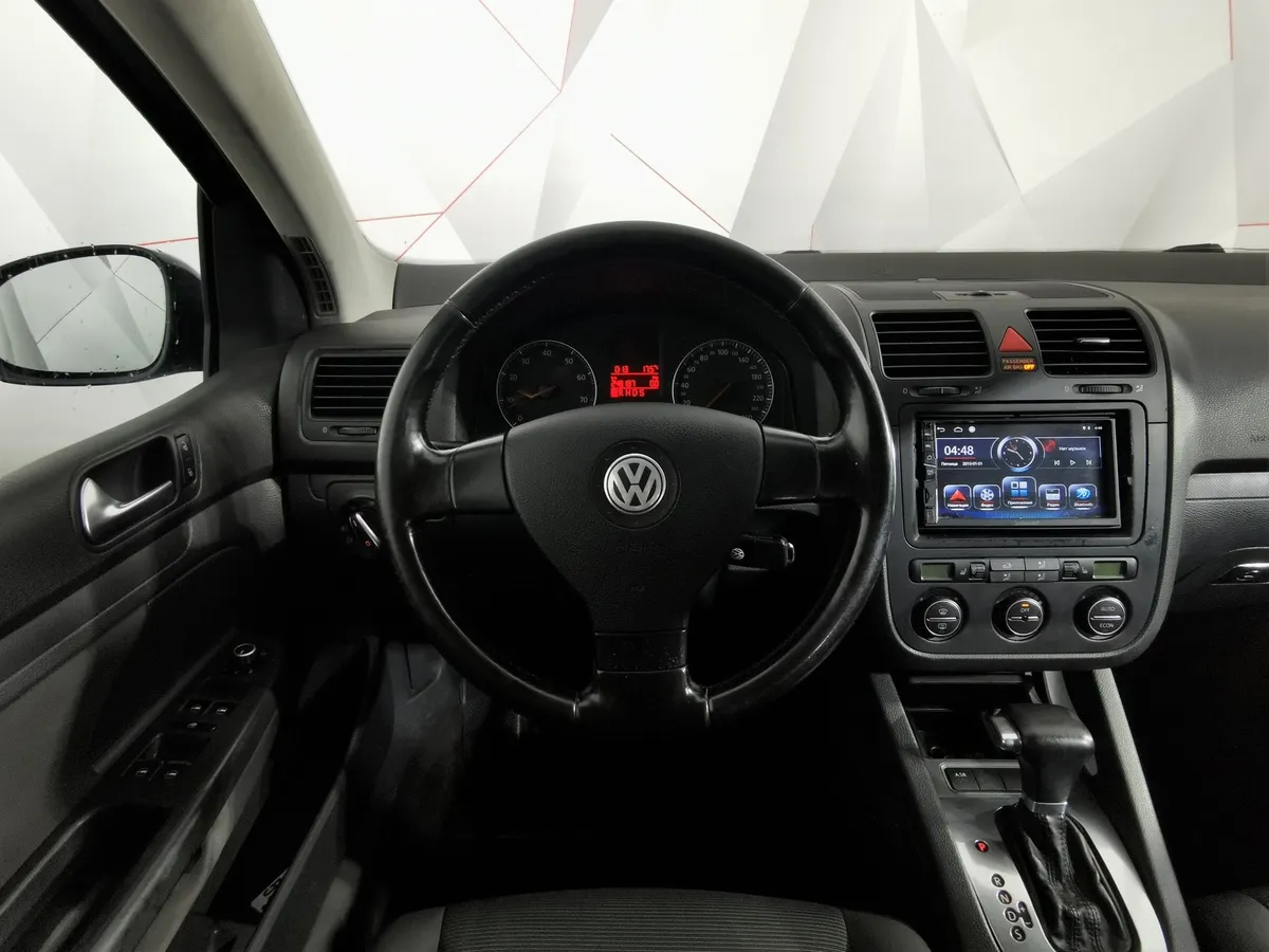 Volkswagen Golf 1.6 Tiptronic (102 л.с.) Серый в АВИЛОН. Слайд №18