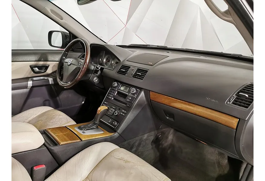 Volvo XC90 2.5 T5 Geartronic AWD (5 мест) (210 л.с.) Черный в АВИЛОН. Слайд №13
