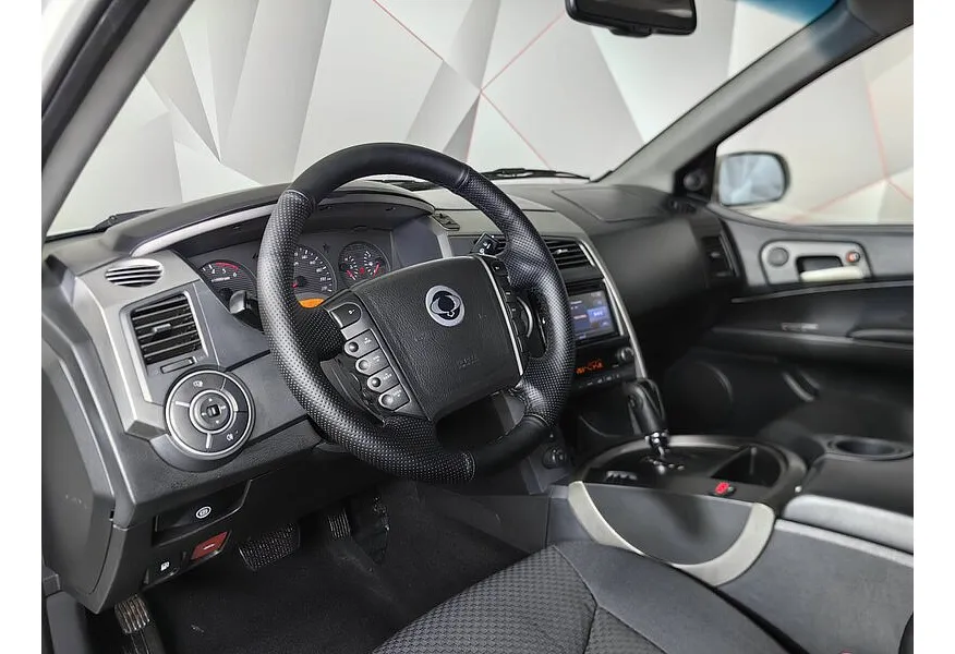 SsangYong Kyron 2.0 Xdi E-Tronic 4WD (141 л.с.) Белый в АВИЛОН. Слайд №19