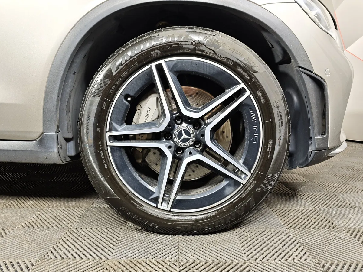 Mercedes-Benz GLC Купе 300 9G-TRONIC 4MATIC (249 л.с.) Sport Серебристый в АВИЛОН. Слайд №9