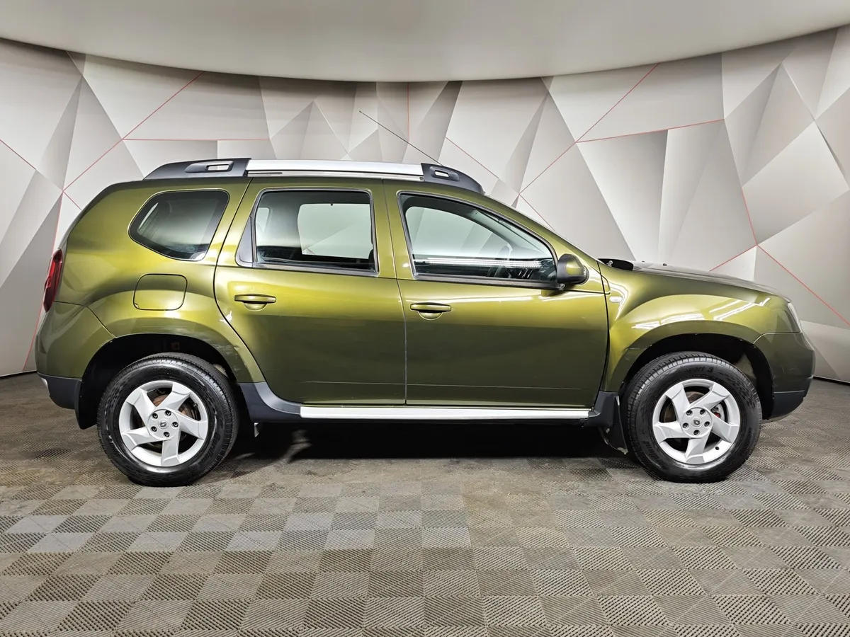 Renault Duster 2.0 MT 4x4 (143 л.с.) Зеленый в АВИЛОН. Слайд №6