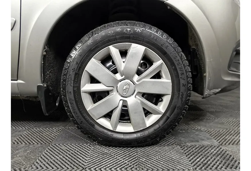 ВАЗ (Lada) Granta 1.6 MT 8кл (82 л.с.) Серый в АВИЛОН. Слайд №9