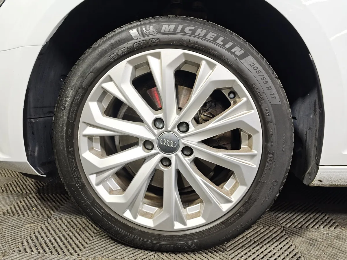 Audi A4 1.4 TFSI S tronic (150 л.с.) Белый в АВИЛОН. Слайд №9