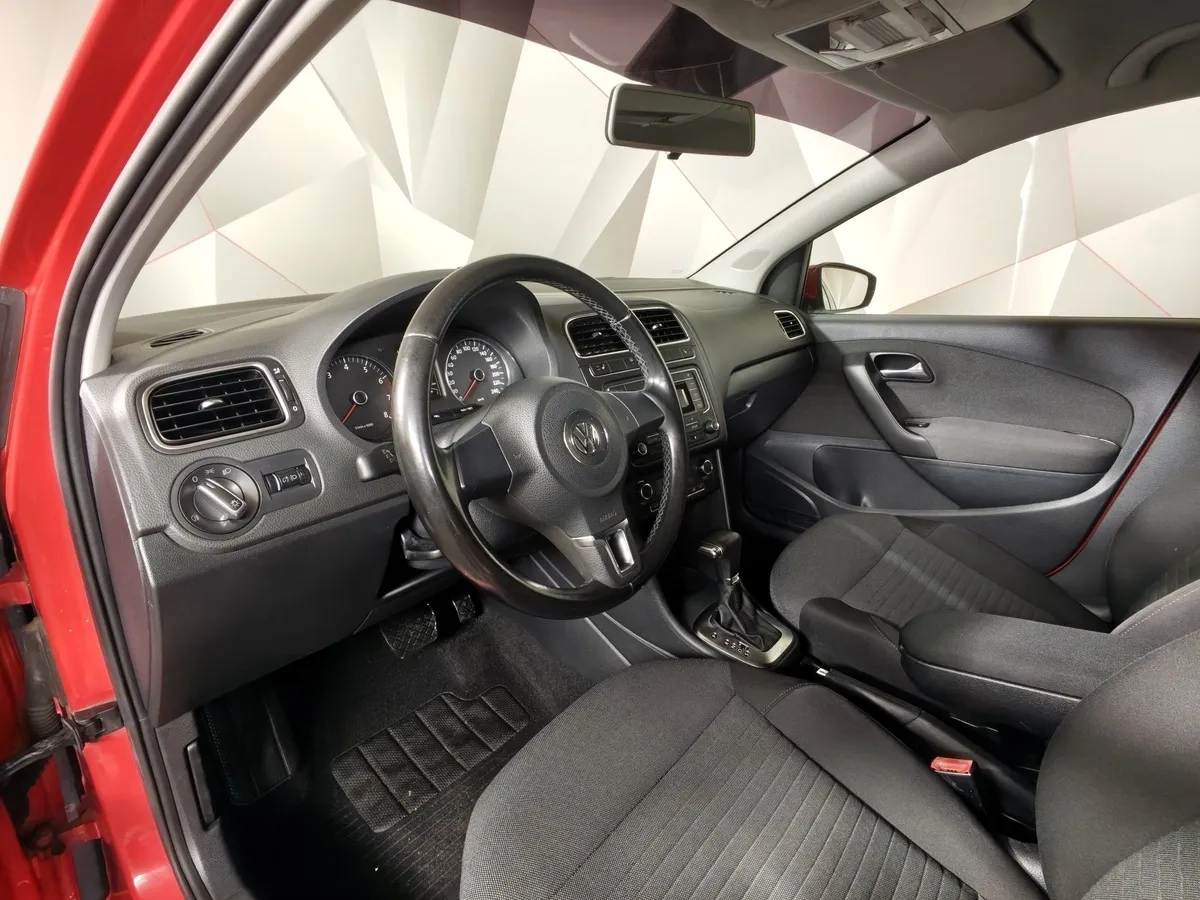 Volkswagen Polo 1.4 DSG (85 л.с.) Comfortline Красный в АВИЛОН. Слайд №19