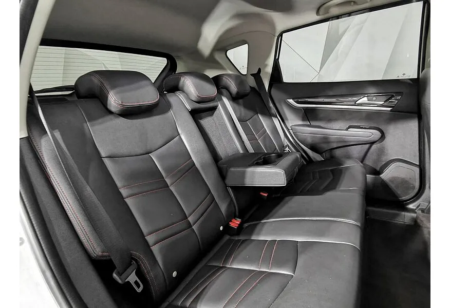 Dongfeng AX7 2.0 AТ CVVT (140 л.с.) Белый в АВИЛОН. Слайд №16