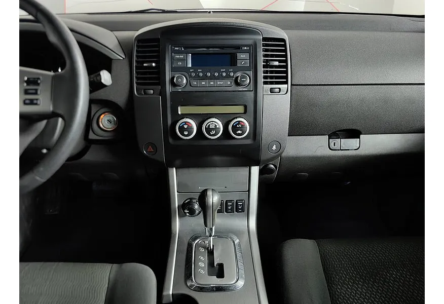 Nissan Pathfinder 2.5 dCi Turbo AT AWD (190 л.с.) Черный в АВИЛОН. Слайд №15