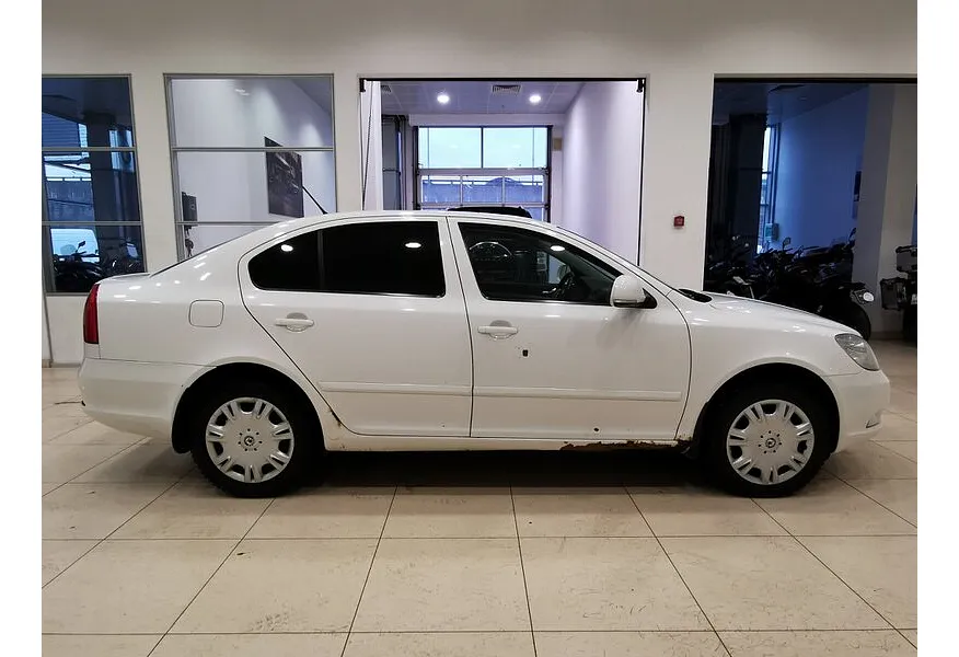 Skoda Octavia 1.8 TSI MT (152 л.с.) Ambition (CKD) Белый в АВИЛОН. Слайд №6