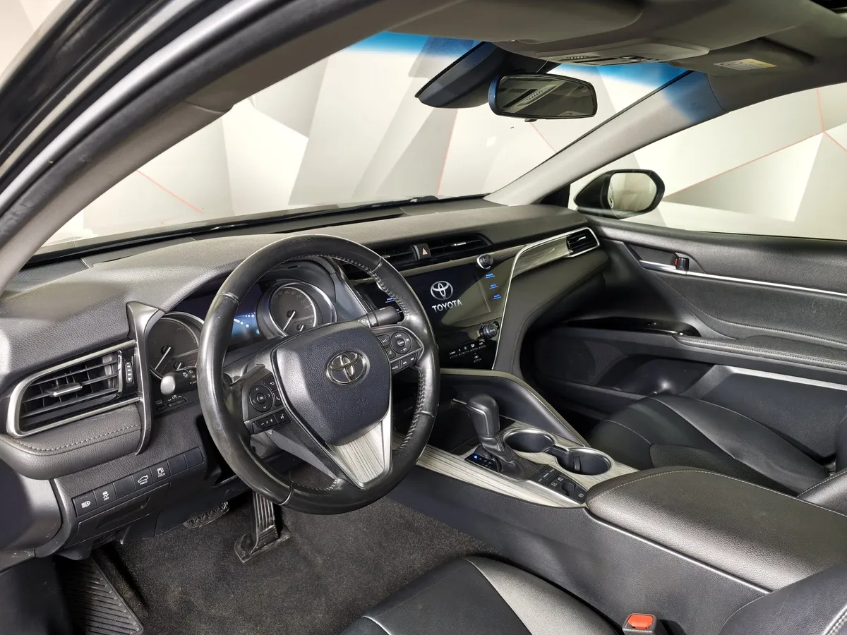 Toyota Camry 2.5 AT (200 л.с.) Черный в АВИЛОН. Слайд №19