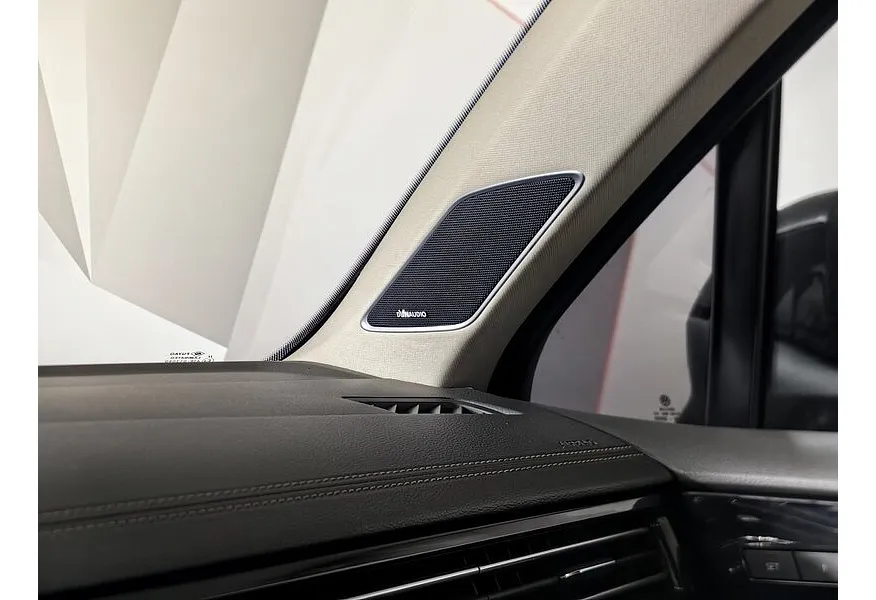 Volkswagen Touareg 3.0 V6 TDI Tiptronic 4Motion (249 л.с.) Exclusive Черный в АВИЛОН. Слайд №25