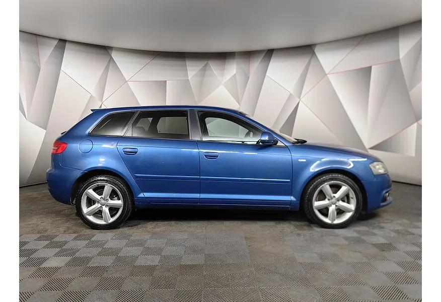 LIVE. Слайд №4