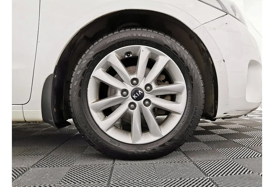 Kia Cerato 1.6 AT (130 л.с.) Comfort Белый в АВИЛОН. Слайд №9