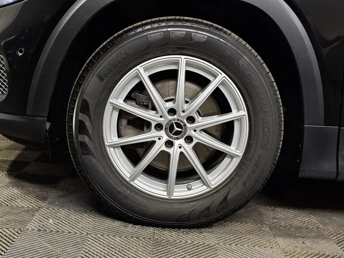 Mercedes-Benz GLB 200 8G-DCT 4MATIC (150 л.с.) Progressive Черный в АВИЛОН. Слайд №9