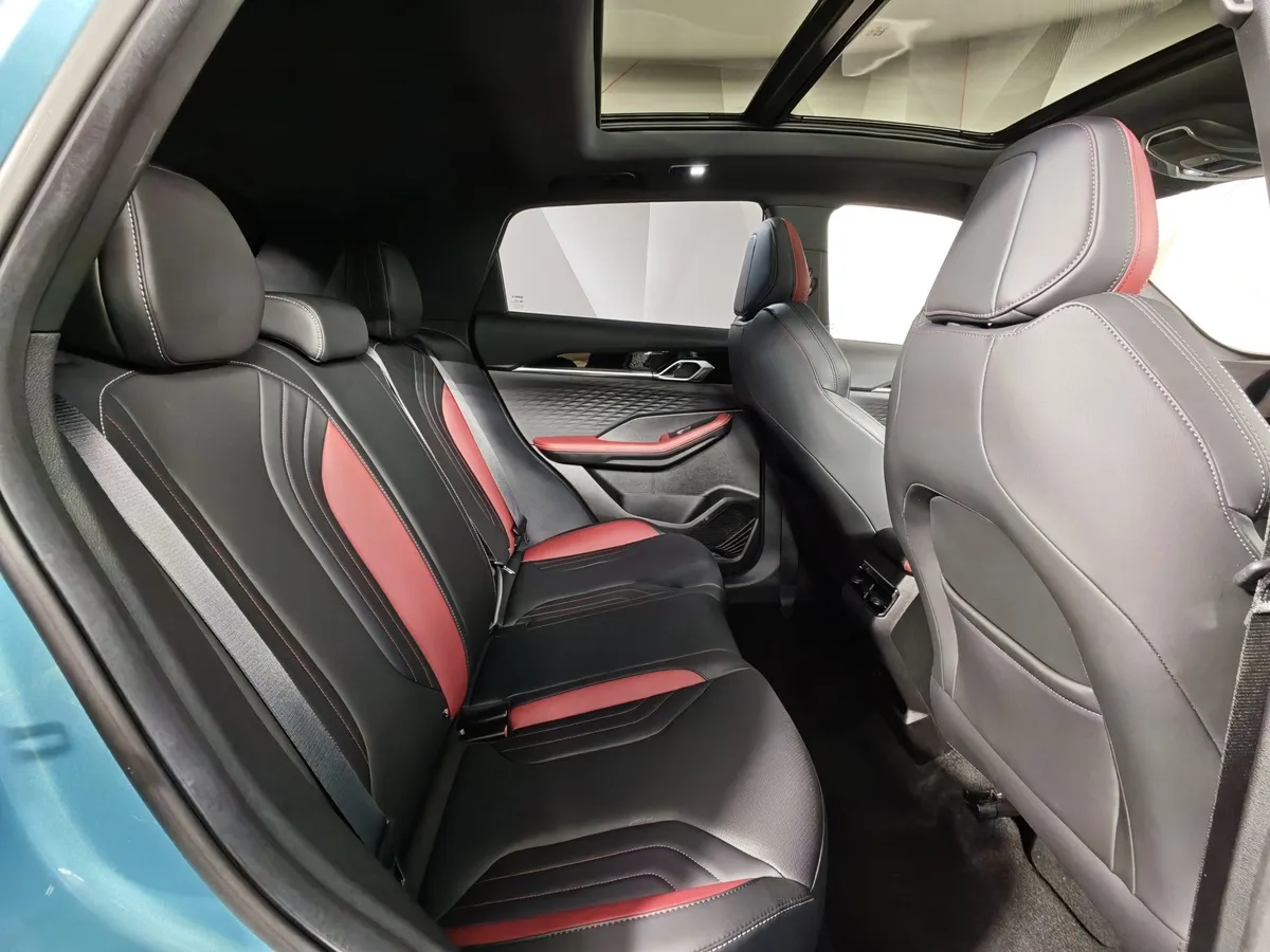 Geely Coolray 1.5T 7DCT 2WD (150 л.с.) Luxury Синий в АВИЛОН. Слайд №15