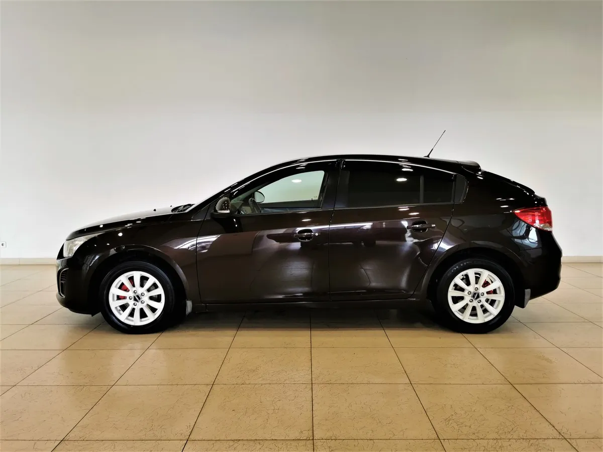 Chevrolet Cruze 1.8 MT (141 л.с.) Коричневый в АВИЛОН. Слайд №5