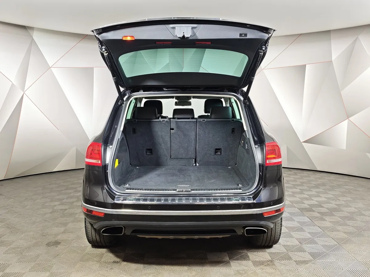 Volkswagen Touareg 2.0 TSI Tiptronic 4Motion (249 л.с.) Exclusive Черный в АВИЛОН. Слайд №12