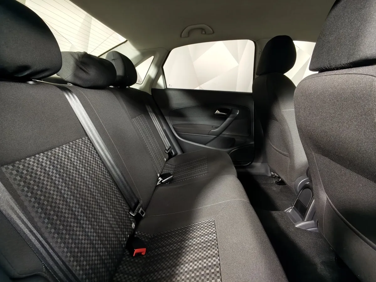 Volkswagen Polo 1.6 Tiptronic (105 л.с.) Comfortline Белый в АВИЛОН. Слайд №16