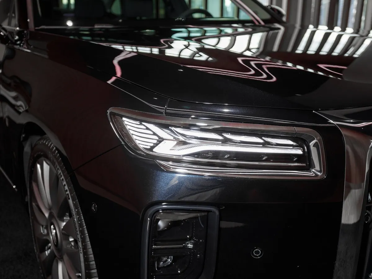 Senat 900 3.0 AT 4WD (326 л.с.) 4 места Черный в АВИЛОН. Слайд №17