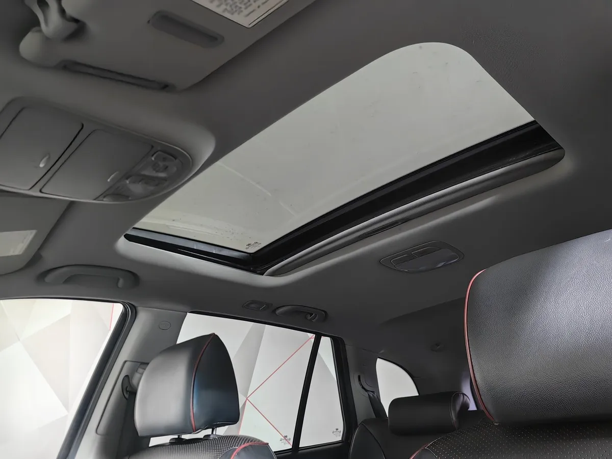 Hyundai Santa Fe 2.7 AT (188 л.с.) Серебристый в АВИЛОН. Слайд №21