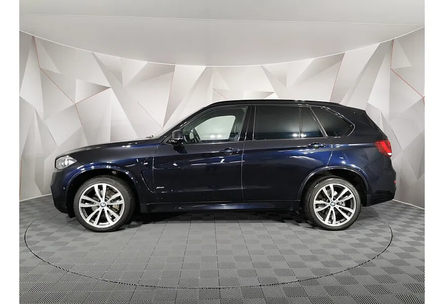 BMW X5 xDrive40d Steptronic (313 л.с.) Черный в АВИЛОН. Слайд №3