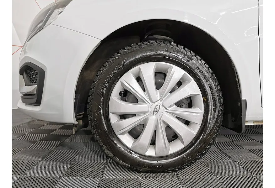 ВАЗ (Lada) Vesta 1.8 AMT (122 л.с.) Белый в АВИЛОН. Слайд №9