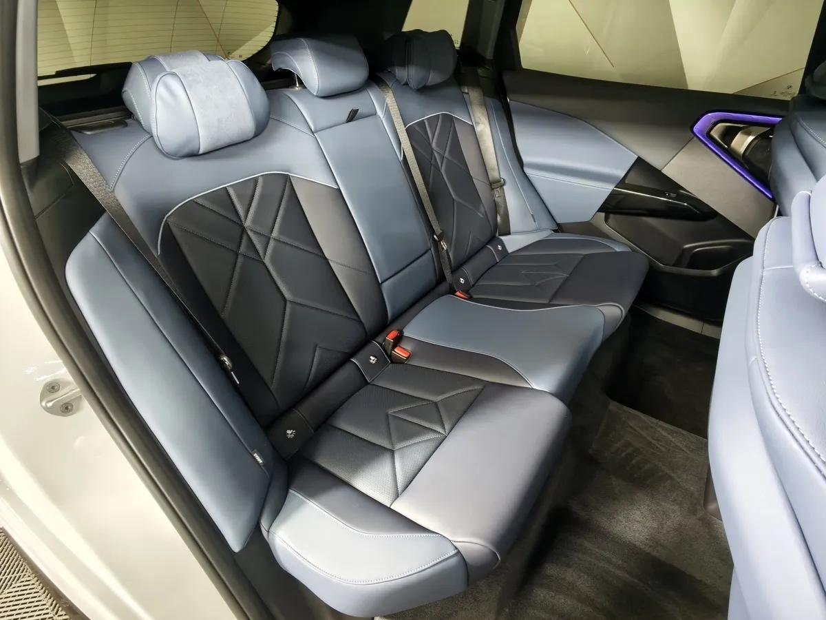 BMW X3 xDrive30L AT (258 л.с.) Белый в АВИЛОН. Слайд №14