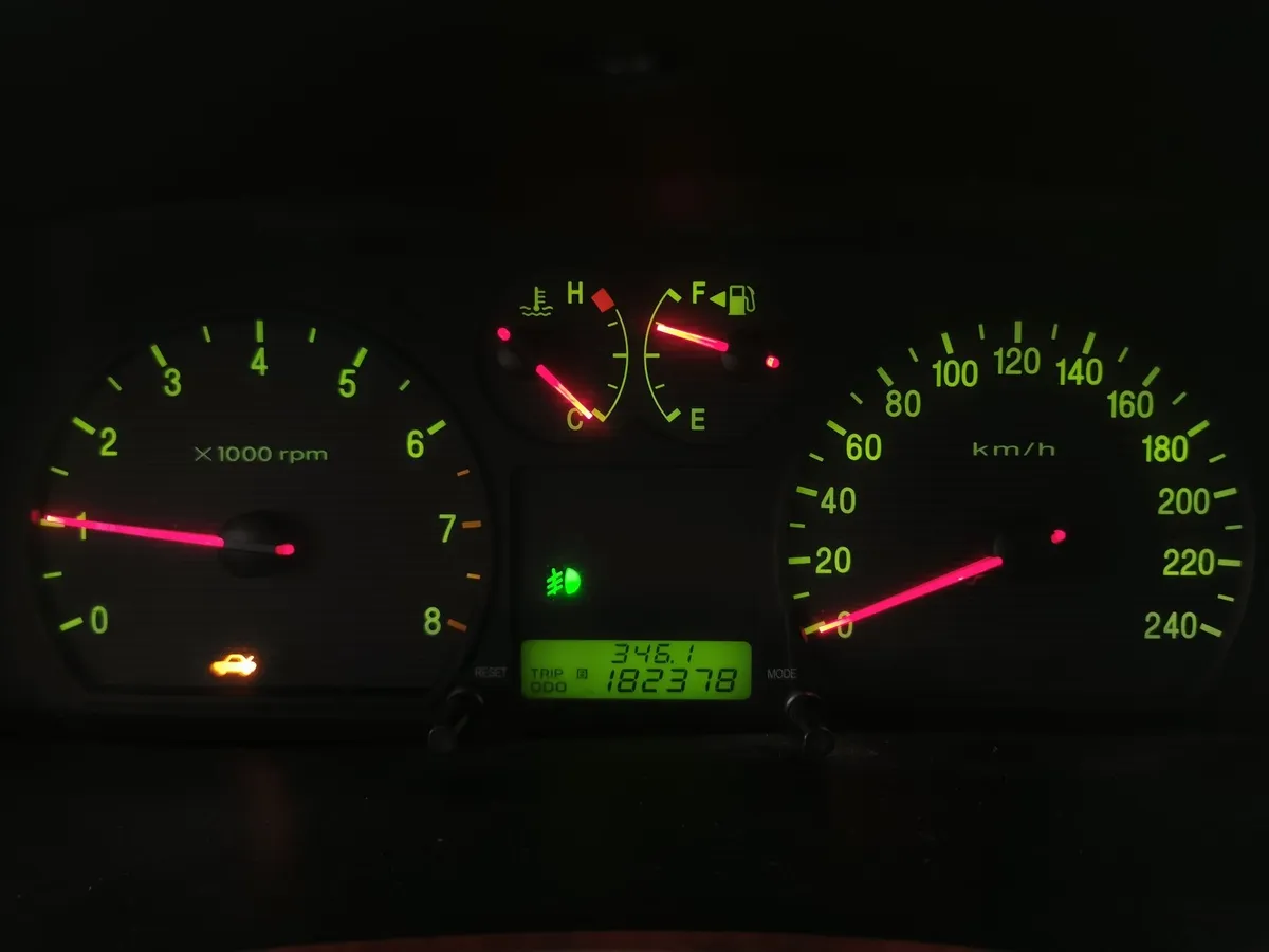 Hyundai Sonata 2.0 MT (137 л.с.) Серебристый в АВИЛОН. Слайд №16