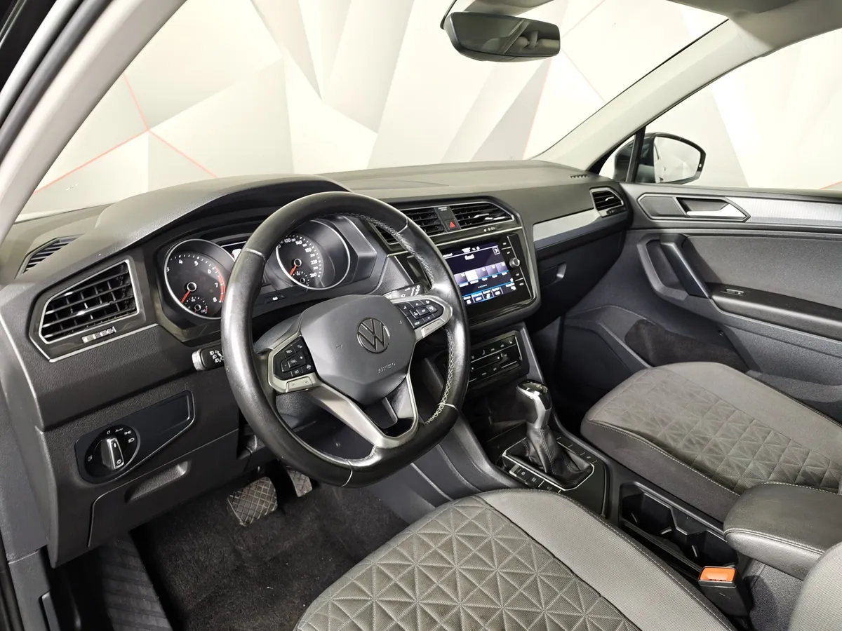 Volkswagen Tiguan 1.4 TSI 4Motion DSG (150 л.с.) Status Plus Черный в АВИЛОН. Слайд №19