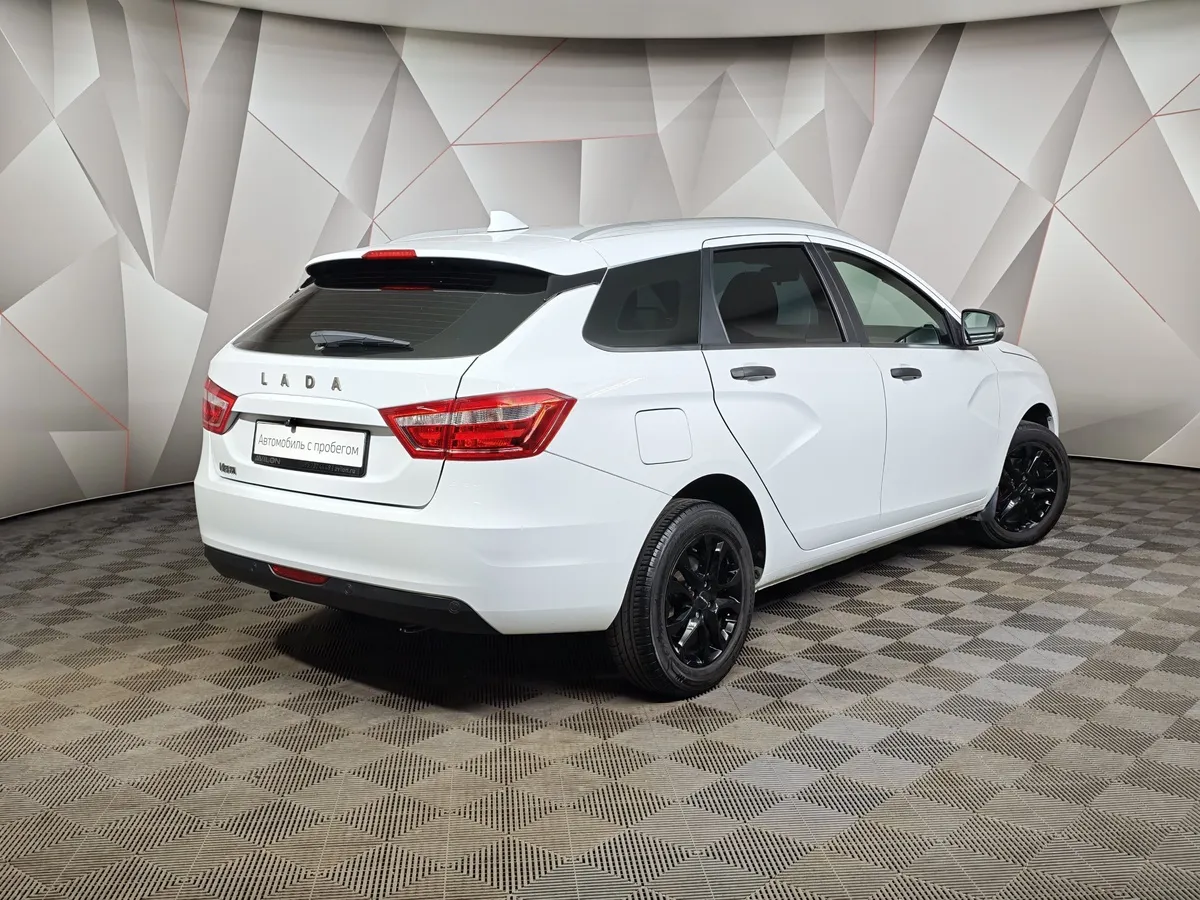 ВАЗ (Lada) Vesta 1.6 CVT (113 л.с.) Белый в АВИЛОН. Слайд №2