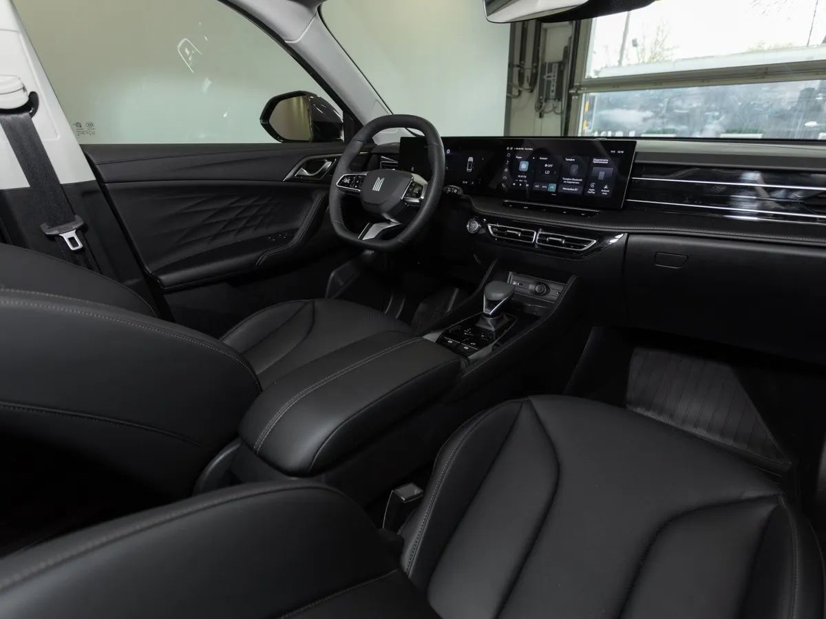 Москвич М70 1.5 DCT FWD (150 л.с.) Драйв Серебристый в АВИЛОН. Слайд №12