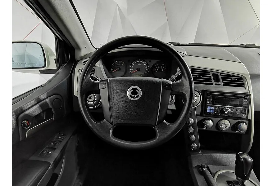SsangYong Kyron 2.3 E-Tronic 4WD (150 л.с.) Белый в АВИЛОН. Слайд №19