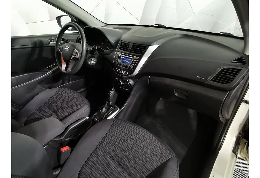 АВИЛОН - Hyundai Solaris 1.6 MT (123 л.с.) Comfort Бежевый - slide 8