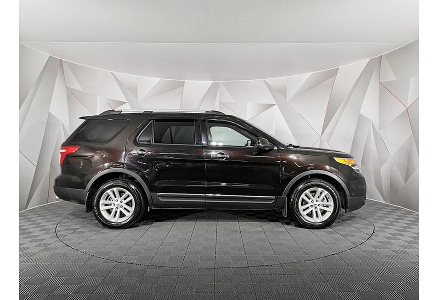 Ford Explorer 3.5 SelectShift 4WD (294 л.с.) Коричневый в АВИЛОН. Слайд №6