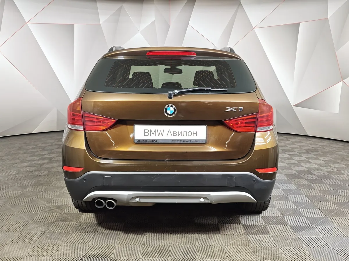 BMW X1 xDrive20i AT (184 л.с.) Коричневый в АВИЛОН. Слайд №4