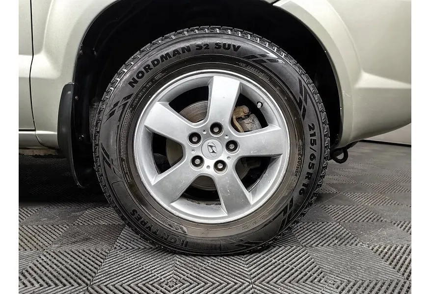 АВИЛОН - Hyundai Tucson 2.0 MT 4WD (140 л.с.) Серебристый - slide 15