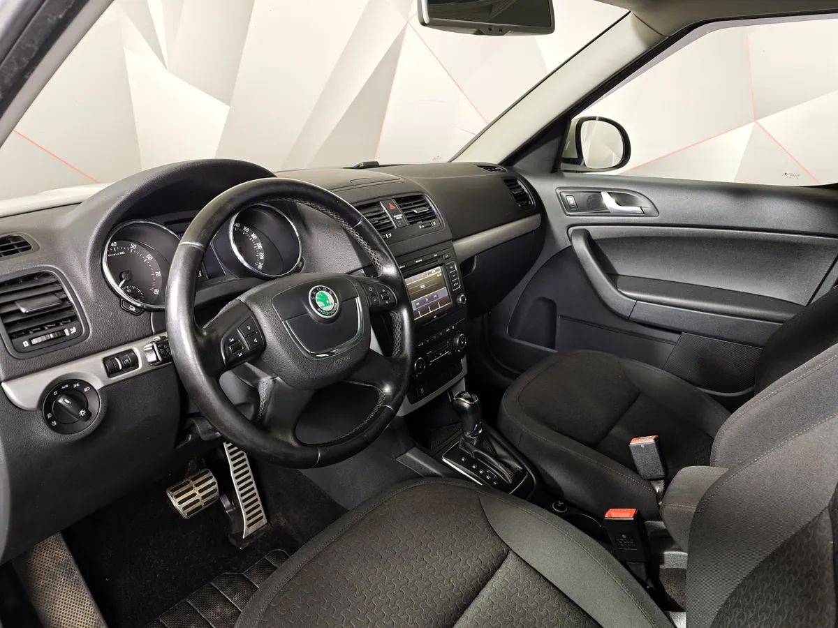Skoda Yeti 1.2 TSI DSG (105 л.с.) Active Белый в АВИЛОН. Слайд №19