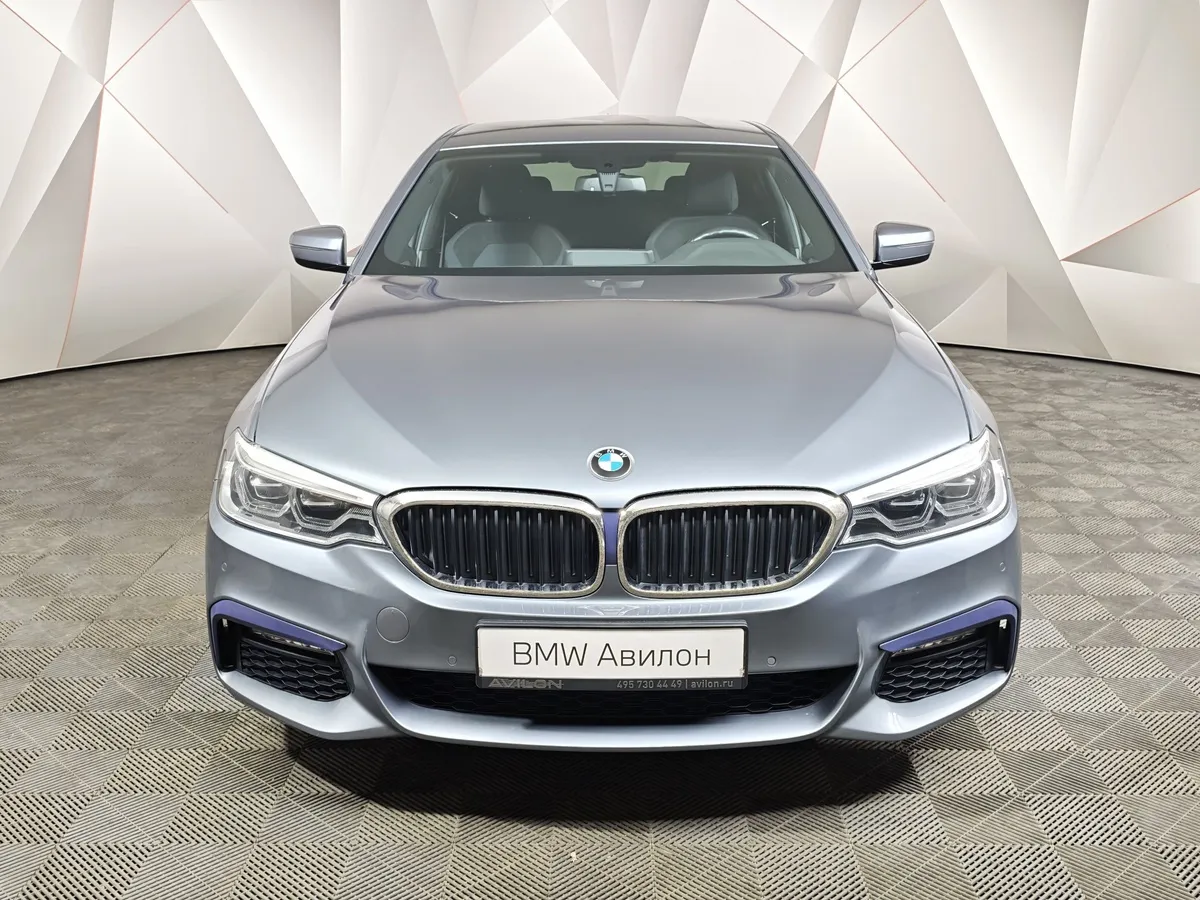 BMW 5 серия 530i xDrive Steptronic (249 л.с.) M Sport Plus Серый в АВИЛОН. Слайд №3