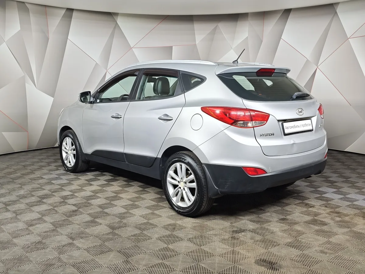Hyundai ix35 2.0 AT (150 л.с.) Comfort Серебристый в АВИЛОН. Слайд №4
